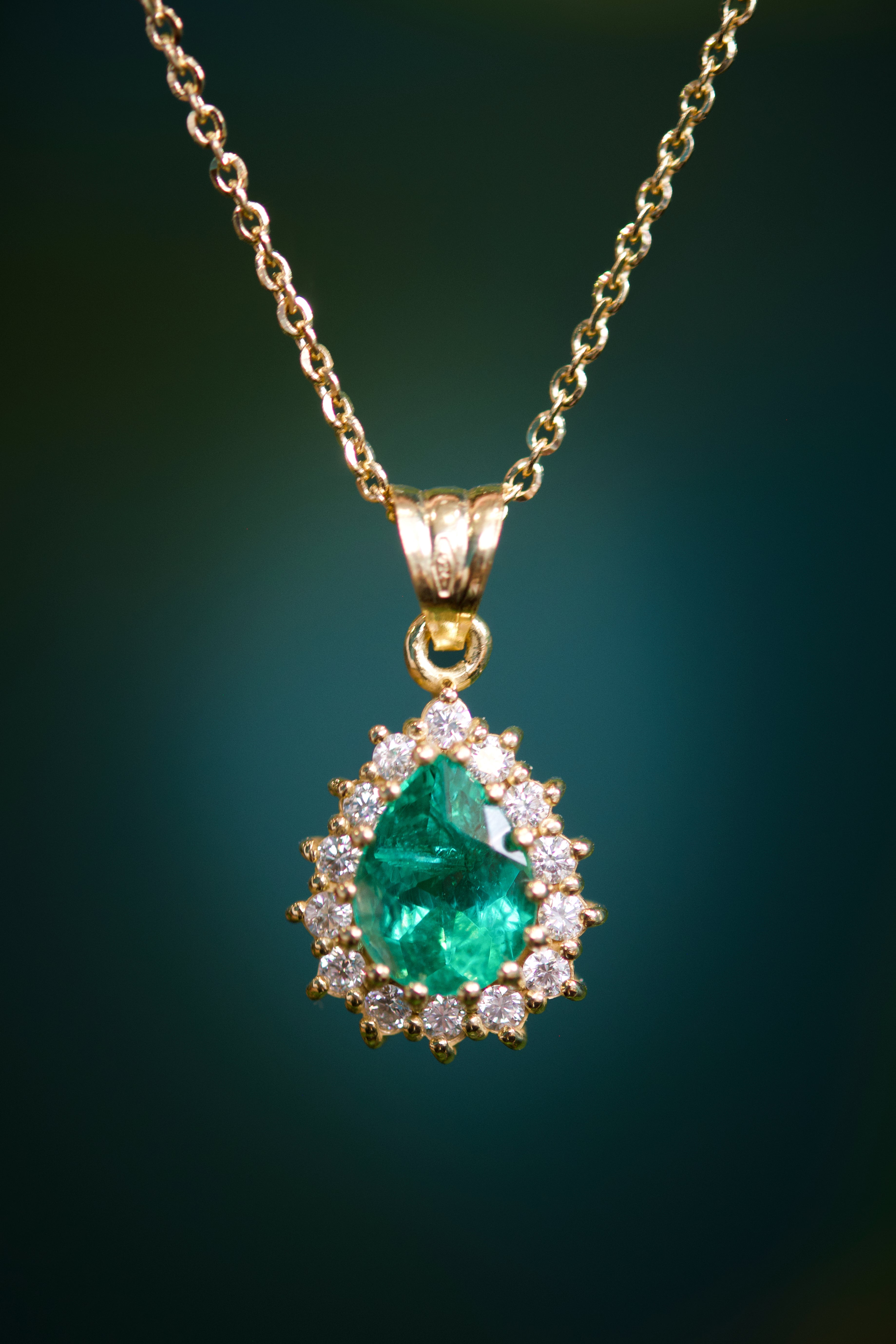 Collana Émera