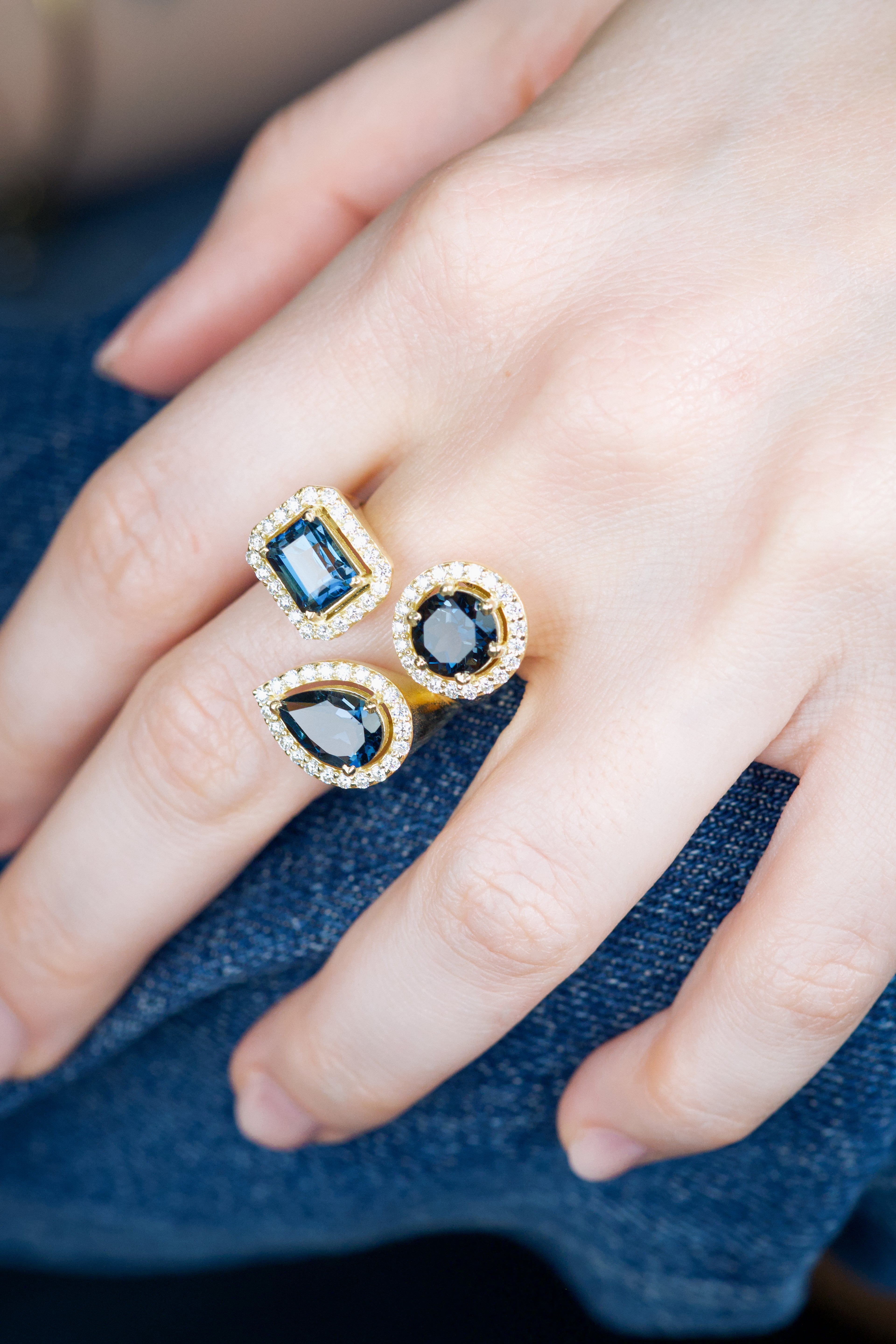Anello Tre gemme