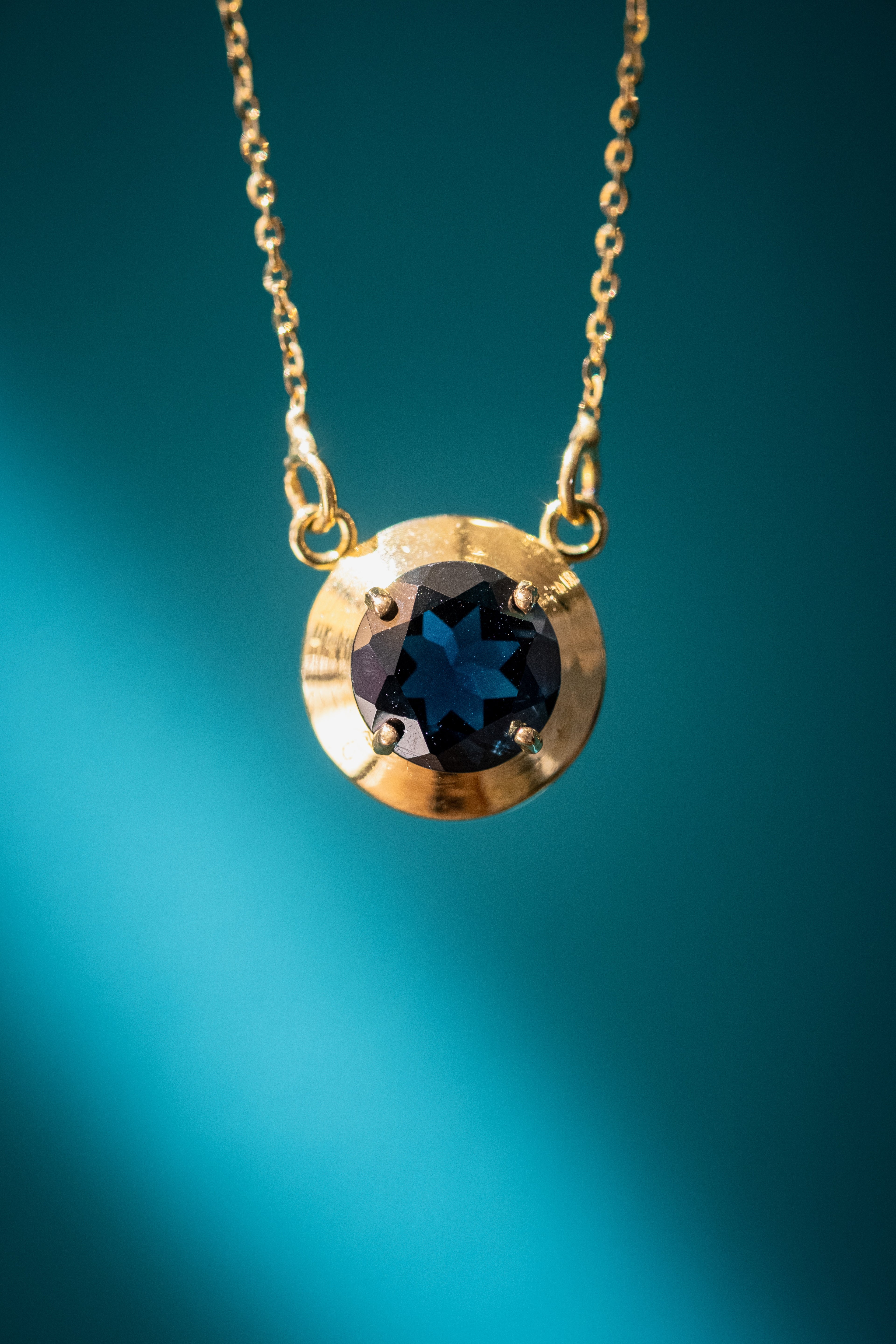 Collana Blue essence