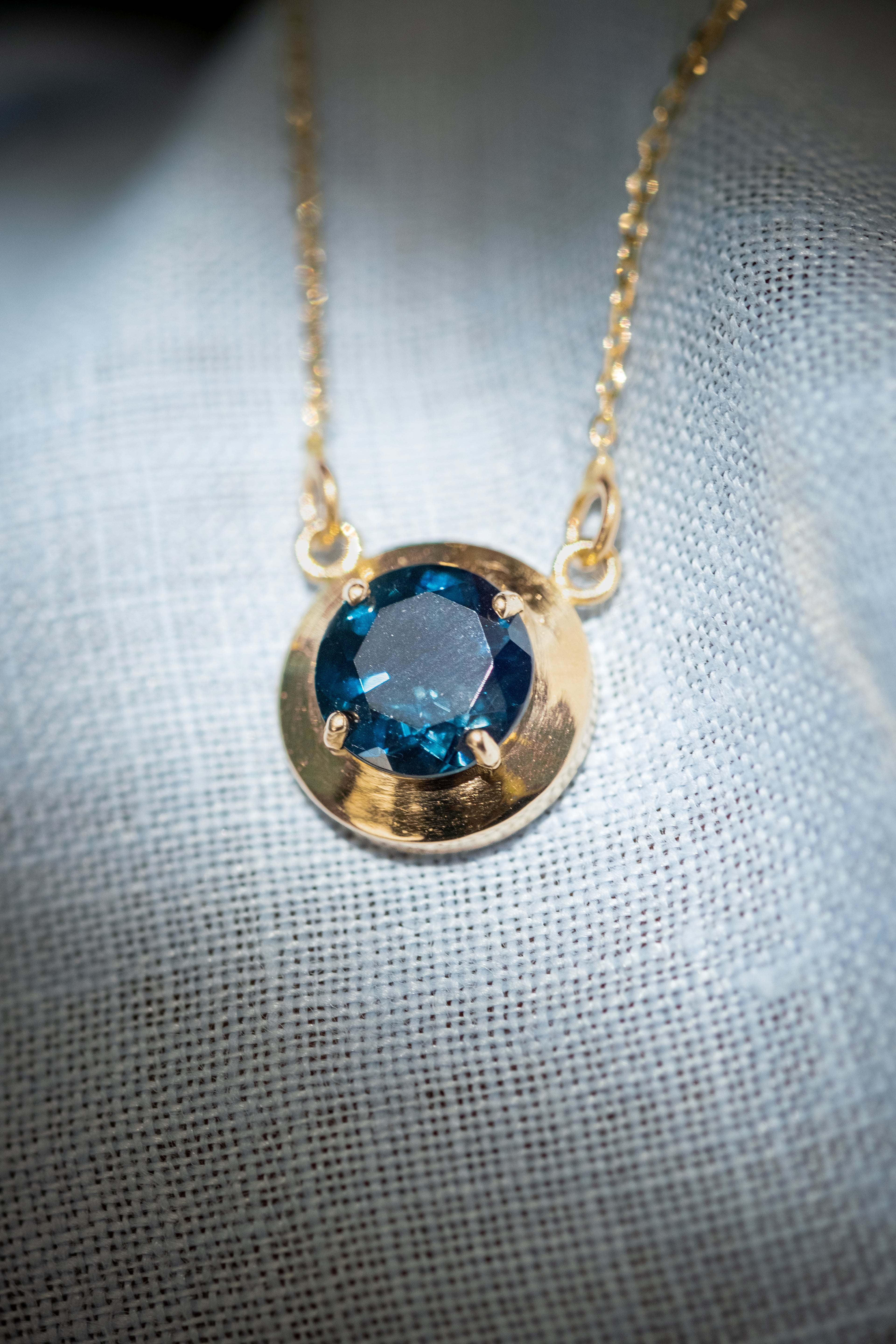 Collana Blue essence