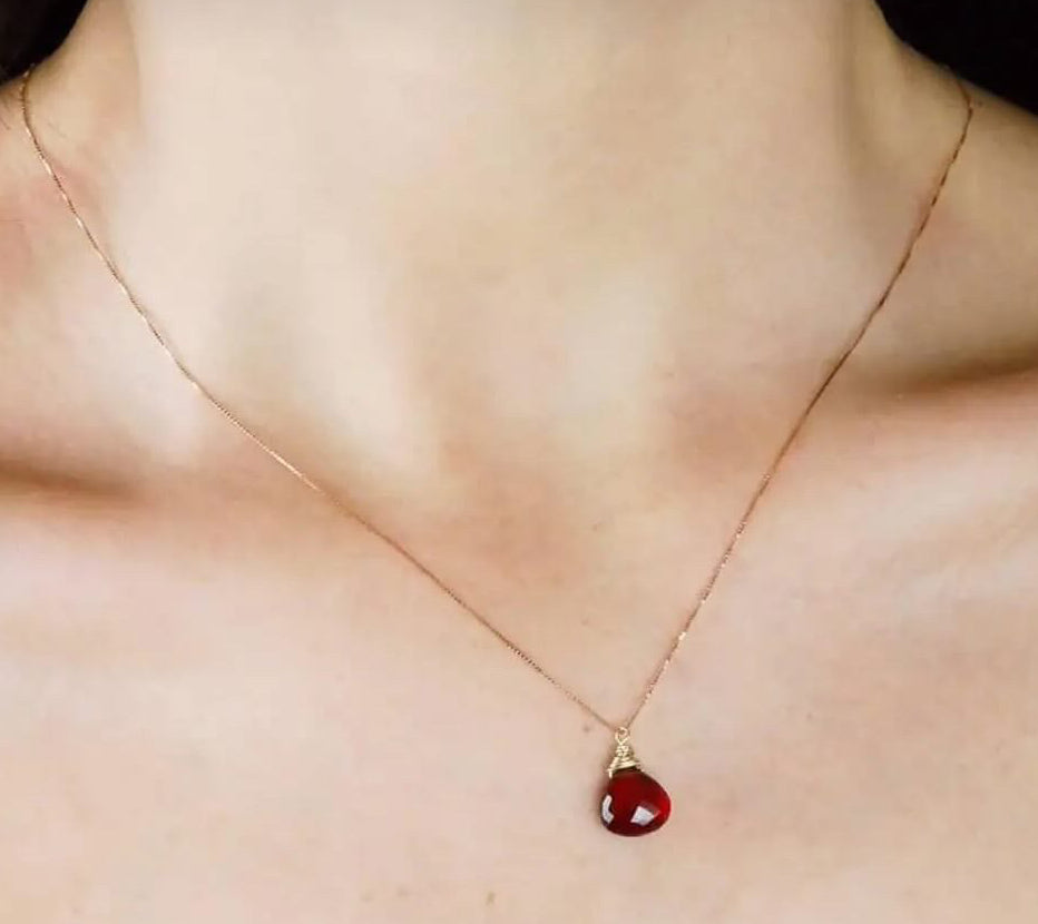 Collana Granato